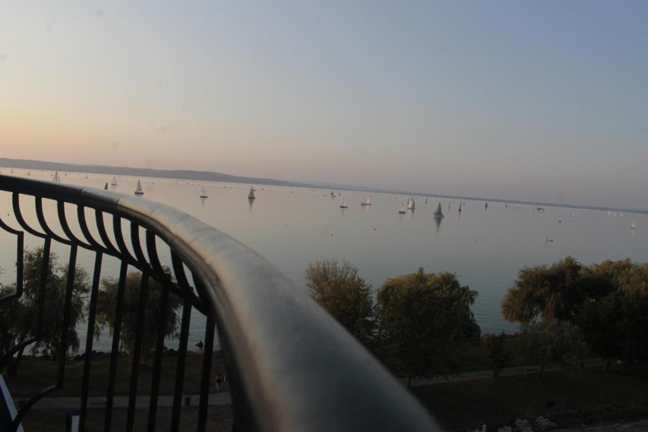 Vizparti Apartman Siófok Exterior foto